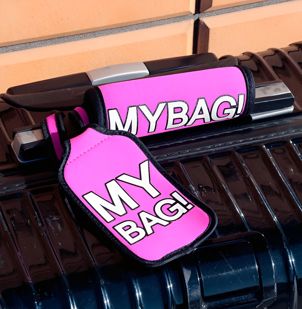 Neoprene Neoprene LuggageTag and Handle Wrap